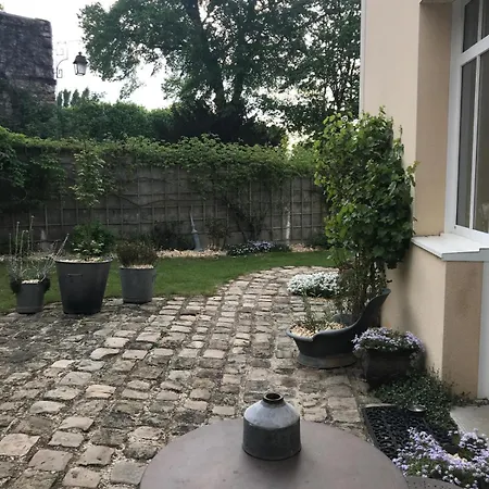 Frühstückspension Maison Centre 3*